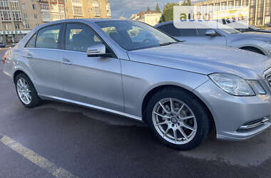 Седан Mercedes-Benz E-Class 2012 в Житомирі