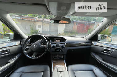 Седан Mercedes-Benz E-Class 2012 в Житомирі