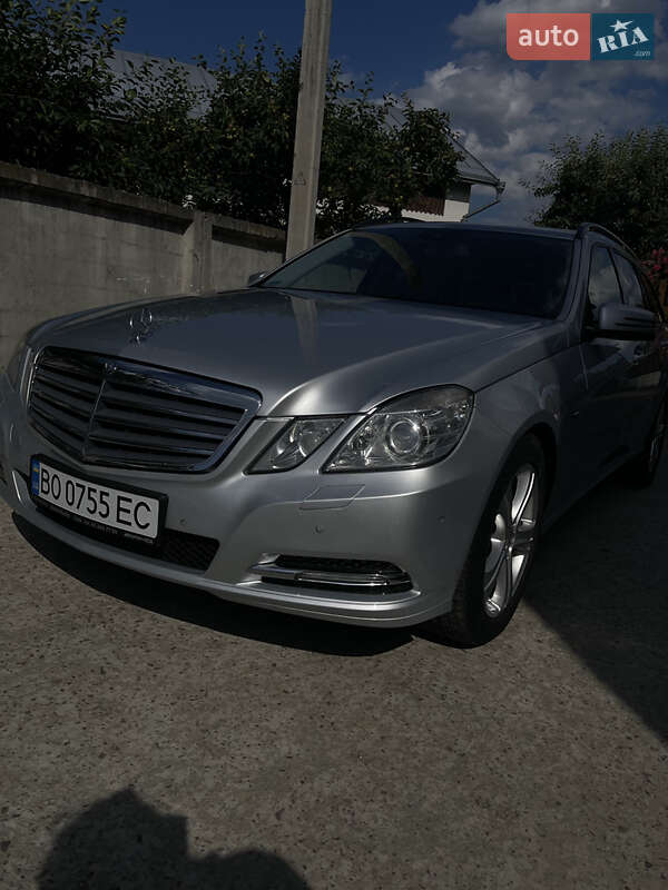 Универсал Mercedes-Benz E-Class 2010 в Кременце