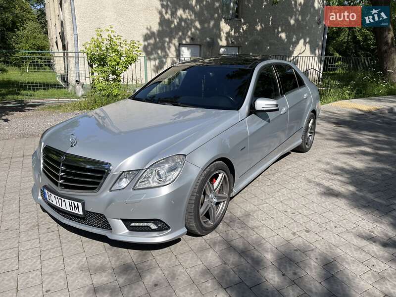 Седан Mercedes-Benz E-Class 2009 в Львове