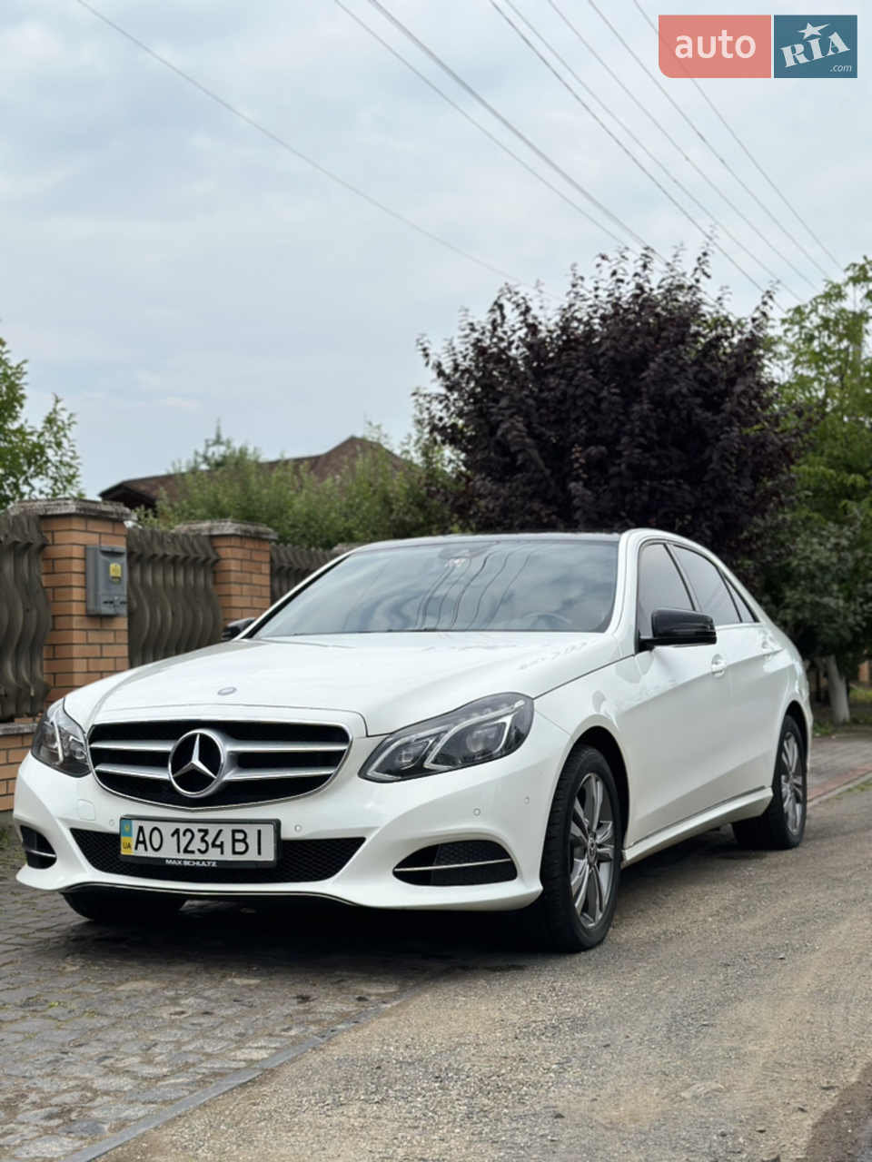 Машина в хорошу стані,один косметичний підкрас(задній бампер)