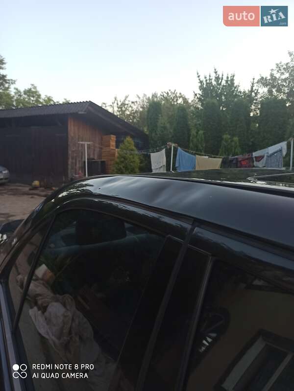 Седан Mercedes-Benz E-Class 2000 в Вижниці