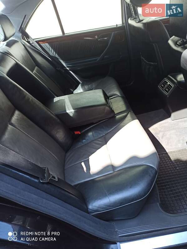 Седан Mercedes-Benz E-Class 2000 в Вижниці