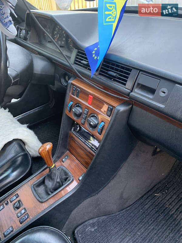 Седан Mercedes-Benz E-Class 1995 в Борисполе