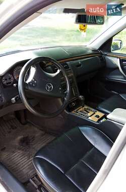 Універсал Mercedes-Benz E-Class 1999 в  фото 18 Універсал Mercedes-Benz E-Class 1999 в