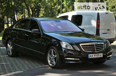 Седан Mercedes-Benz E-Class 2012 в Харькове