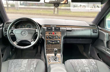 Седан Mercedes-Benz E-Class 1997 в Измаиле