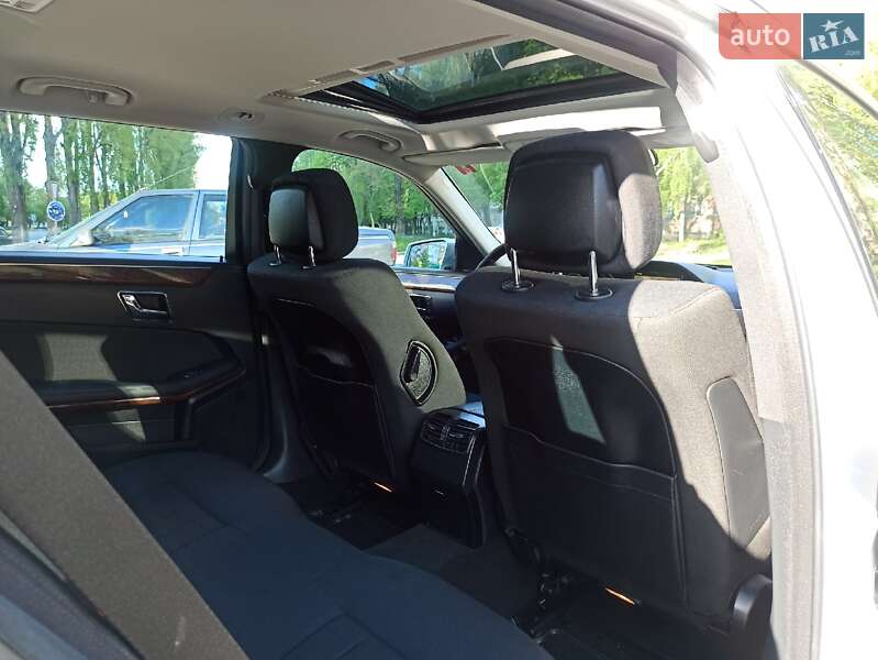 Универсал Mercedes-Benz E-Class 2011 в Киеве