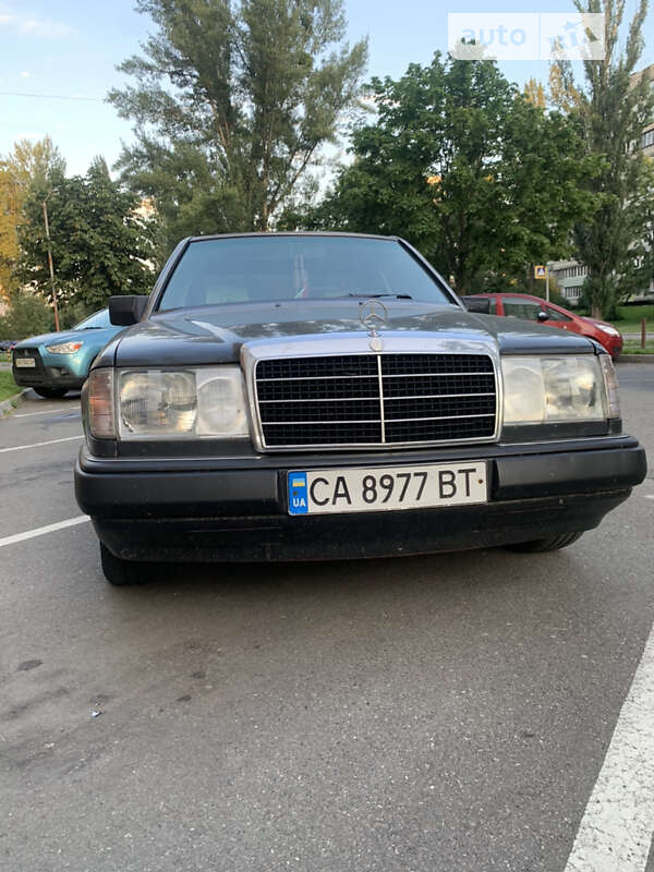 Седан Mercedes-Benz E-Class 1992 в Вишгороді