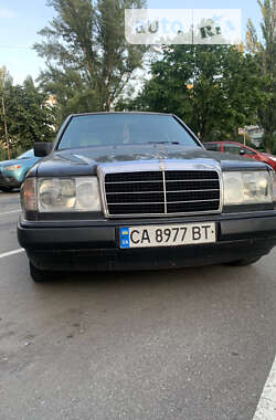 Седан Mercedes-Benz E-Class 1992 в Вышгороде