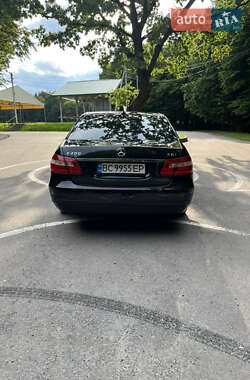 Седан Mercedes-Benz E-Class 2011 в 
