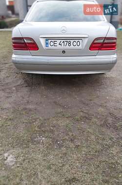 Седан Mercedes-Benz E-Class 2002 в Чернівцях