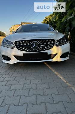 Седан Mercedes-Benz E-Class 2013 в Черновцах