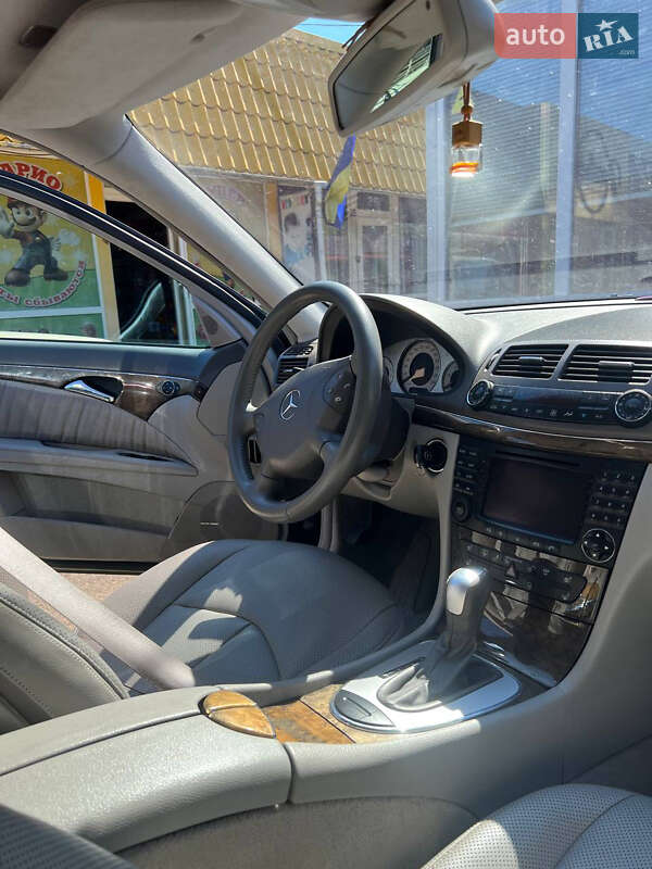 Седан Mercedes-Benz E-Class 2006 в Первомайську