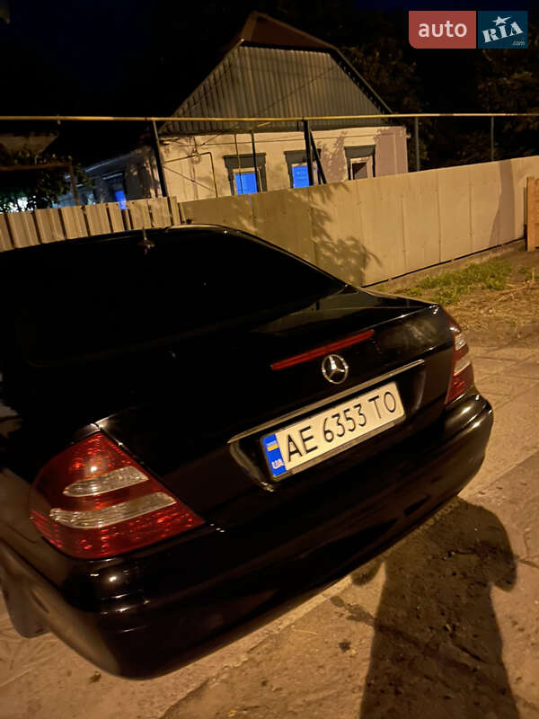 Седан Mercedes-Benz E-Class 2002 в Кривому Розі