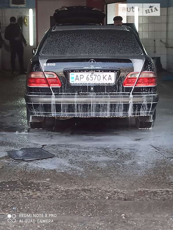 Седан Mercedes-Benz E-Class 2000 в Запорожье