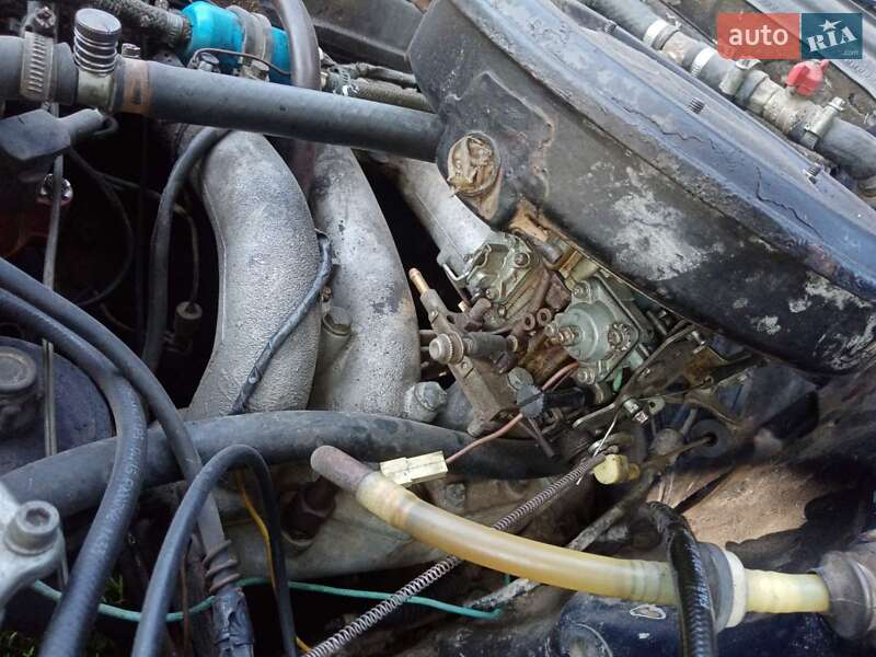 Седан Mercedes-Benz E-Class 1986 в Самборі