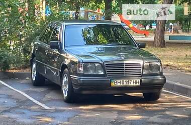 Седан Mercedes-Benz E-Class 1987 в Одесі