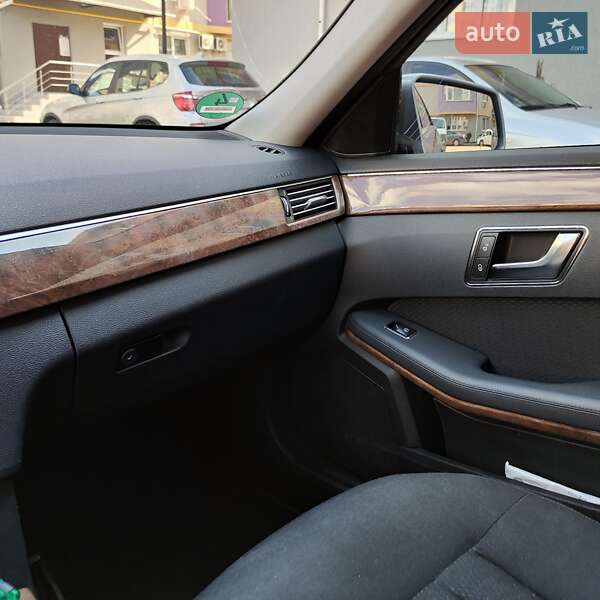 Универсал Mercedes-Benz E-Class 2012 в Киеве