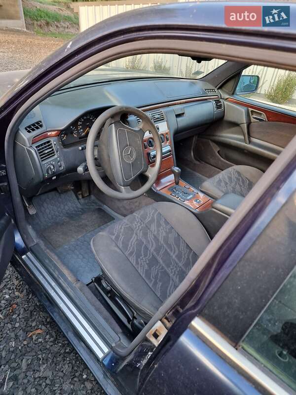 Седан Mercedes-Benz E-Class 1997 в Луцьку