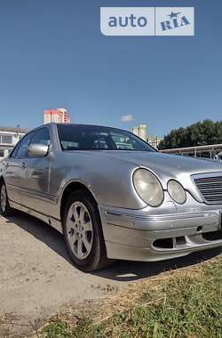 Седан Mercedes-Benz E-Class 2000 в Броварах