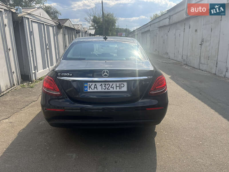 Седан Mercedes-Benz E-Class 2018 в Києві