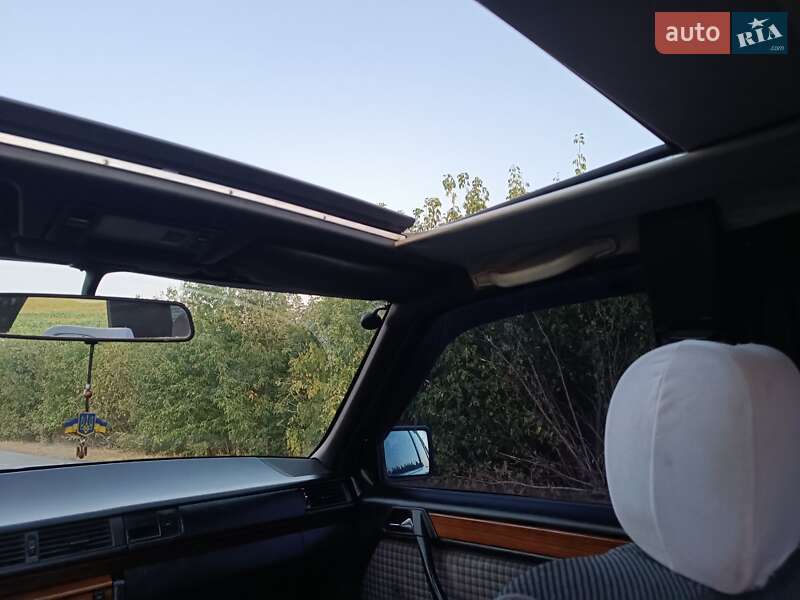 Седан Mercedes-Benz E-Class 1993 в Малой Виске