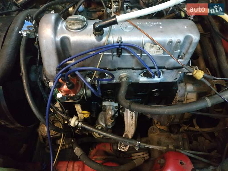 Седан Mercedes-Benz E-Class 1980 в Києві