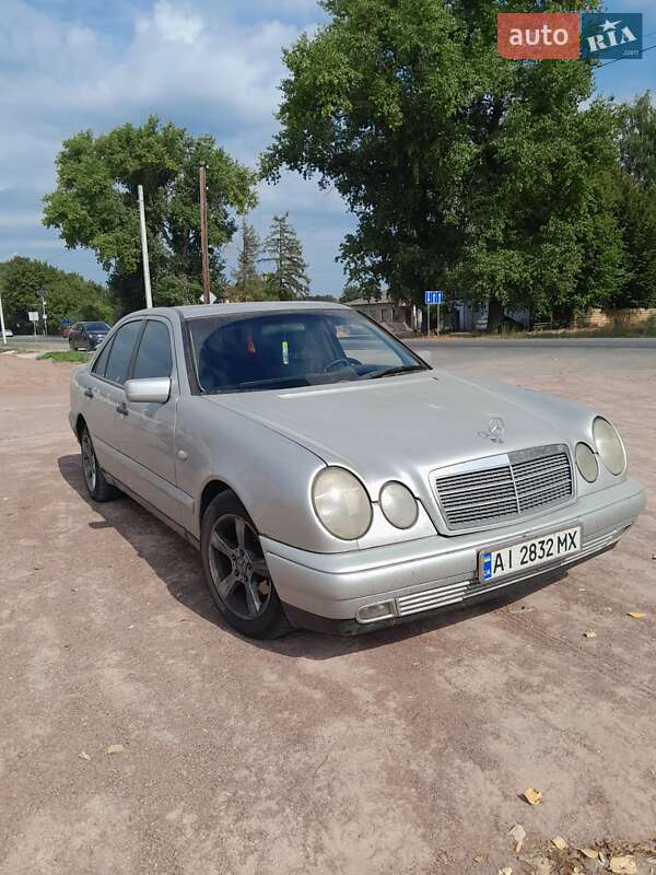 Седан Mercedes-Benz E-Class 1999 в Овручі