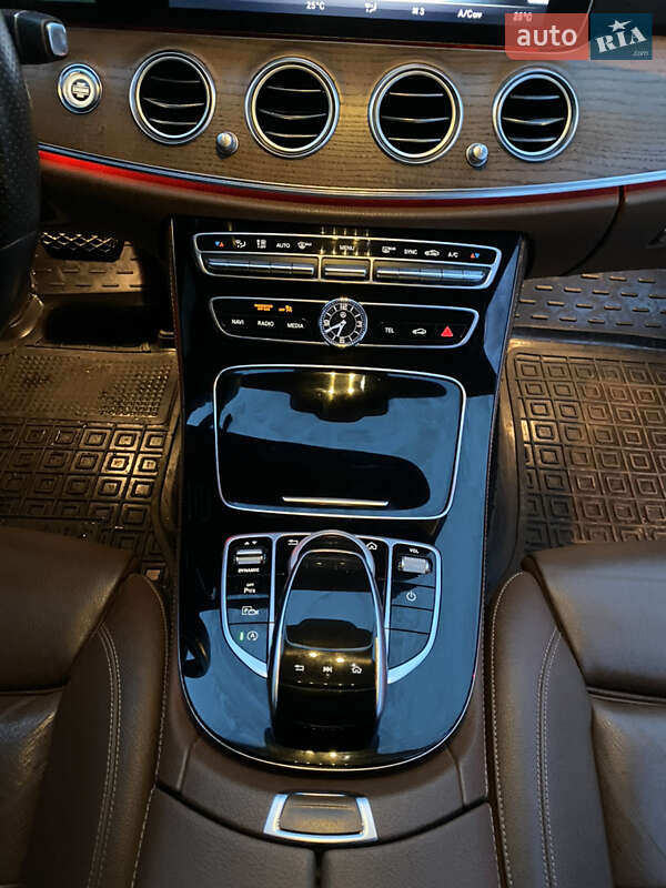 Седан Mercedes-Benz E-Class 2017 в Хусте