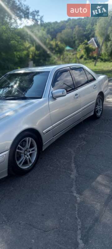 Седан Mercedes-Benz E-Class 2000 в Полтаві