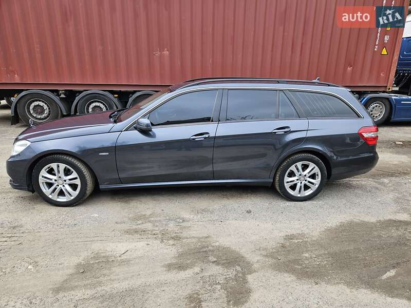 Универсал Mercedes-Benz E-Class 2011 в Луцке