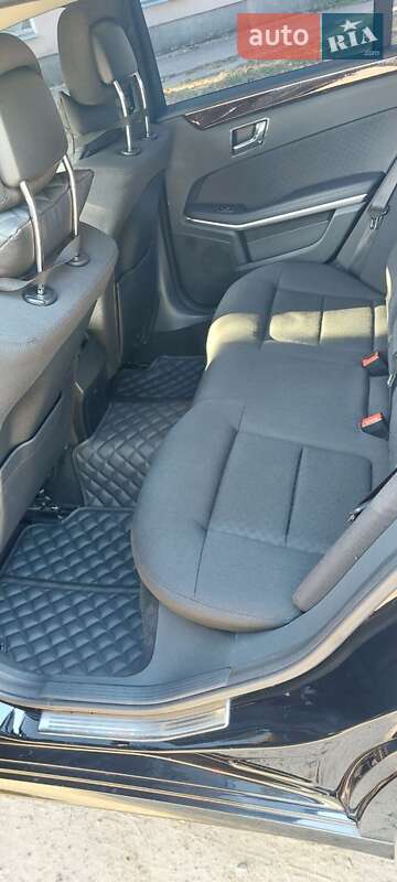 Седан Mercedes-Benz E-Class 2011 в Черкасах