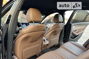 Седан Mercedes-Benz E-Class 2021 в 