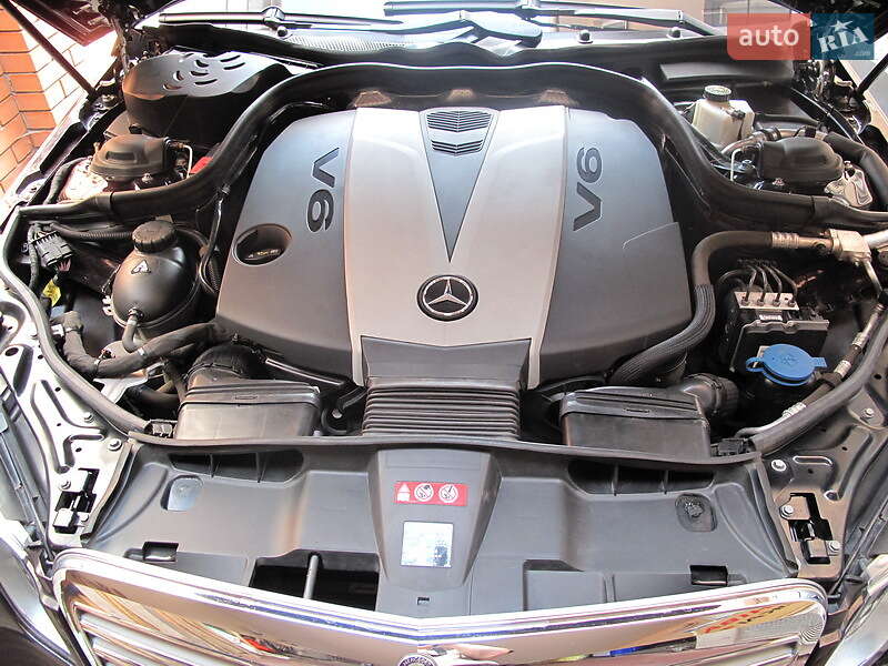 Седан Mercedes-Benz E-Class 2011 в Днепре