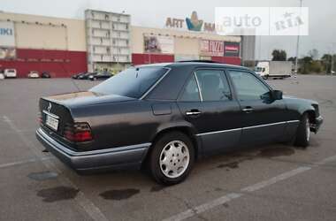Седан Mercedes-Benz E-Class 1994 в 
