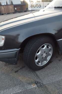 Седан Mercedes-Benz E-Class 1994 в 