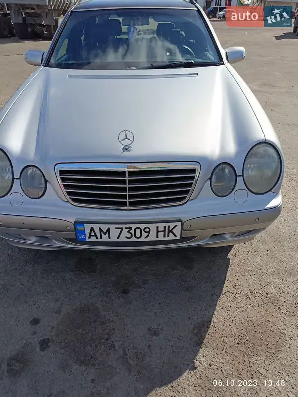 Mercedes-Benz E-Class 2002