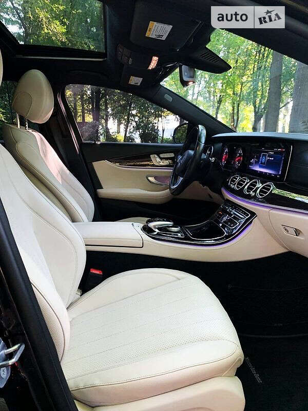 Седан Mercedes-Benz E-Class 2016 в Киеве