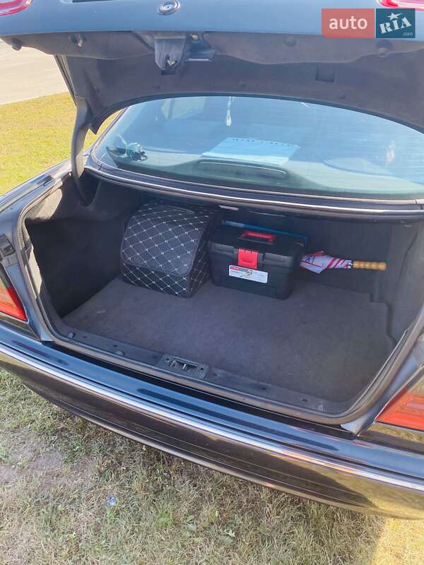 Седан Mercedes-Benz E-Class 2000 в Виннице