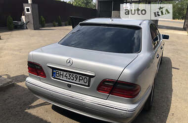 Седан Mercedes-Benz E-Class 1997 в Черноморске
