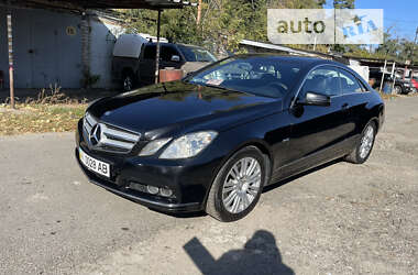 Купе Mercedes-Benz E-Class 2010 в Киеве