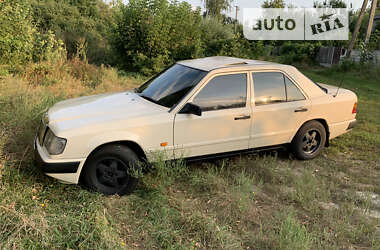 Седан Mercedes-Benz E-Class 1991 в Харькове