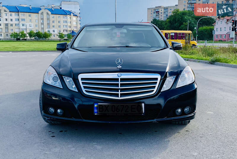 Седан Mercedes-Benz E-Class 2011 в Кам'янець-Подільському