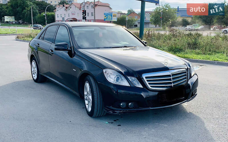 Седан Mercedes-Benz E-Class 2011 в Кам'янець-Подільському