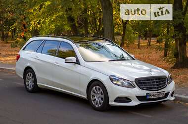 Універсал Mercedes-Benz E-Class 2013 в Одесі