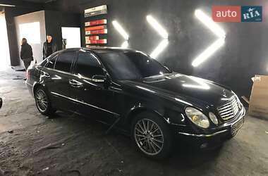 Седан Mercedes-Benz E-Class 2004 в Одессе