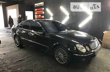 Седан Mercedes-Benz E-Class 2004 в Одесі