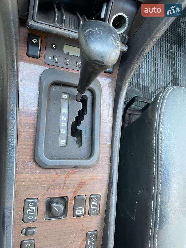 Седан Mercedes-Benz E-Class 1986 в Івано-Франківську фото 3 Седан Mercedes-Benz E-Class 1986 в Івано-Франківську