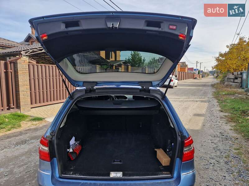 Універсал Mercedes-Benz E-Class 2011 в Києві